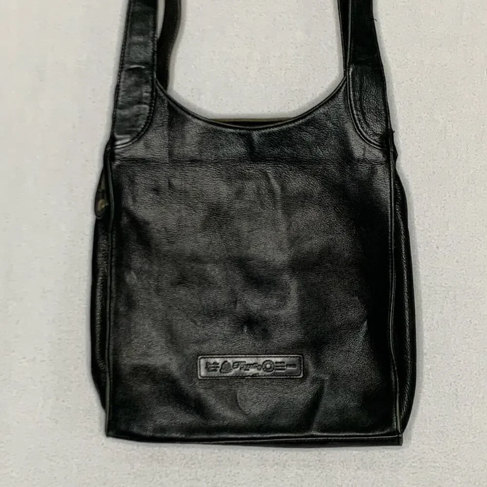 Fossil Black Leather Saddle Shoulder Bag Purse Large Zip Closure Key Charm